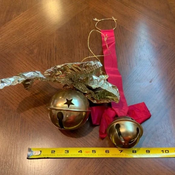 Farmhouse Style Hanging Gold and Red Star Classic Christmas Bells Christmas - Picture 1 of 4
